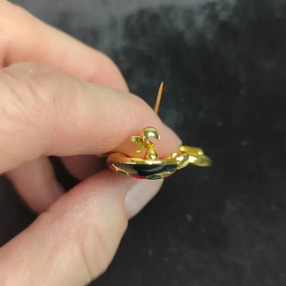 Vintage Enamel Penguin Brooch - Picture 6 of 6